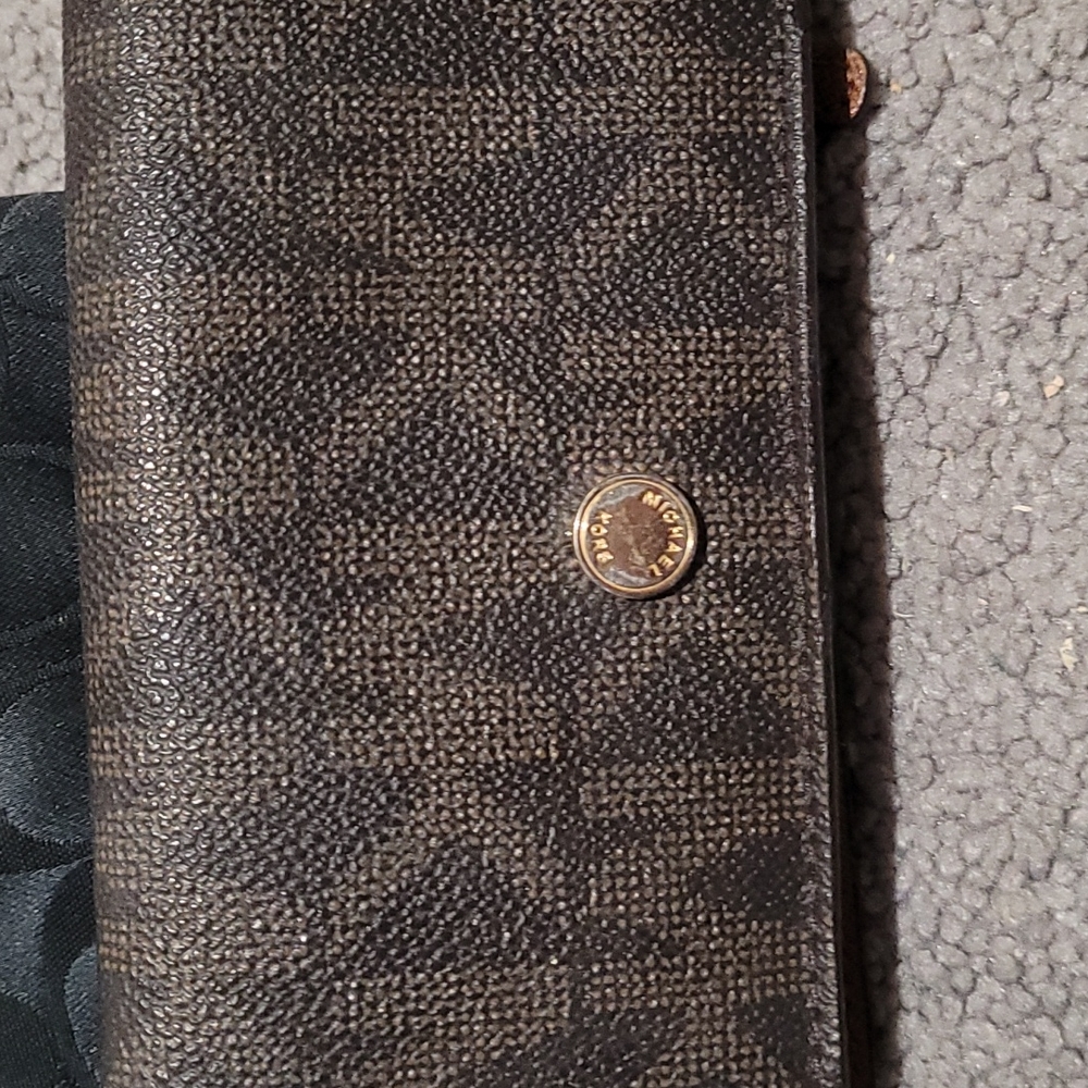 MICHAEL KORS Small Wristlet